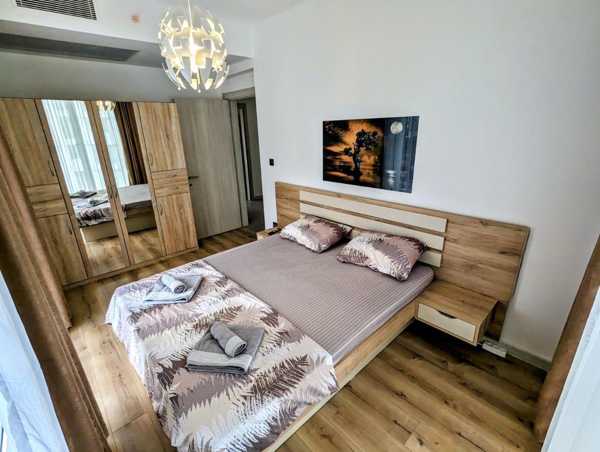 16Th Floor Sky View Condo With Pool And Fitness Скопие Екстериор снимка